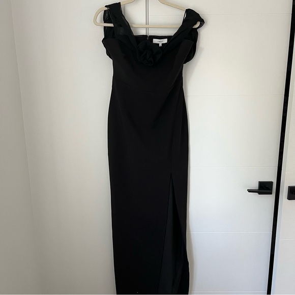 Likely Black Off-Shoulder Gown - Picture 3 of 8